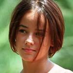 [Picture of (singer) Alizee]